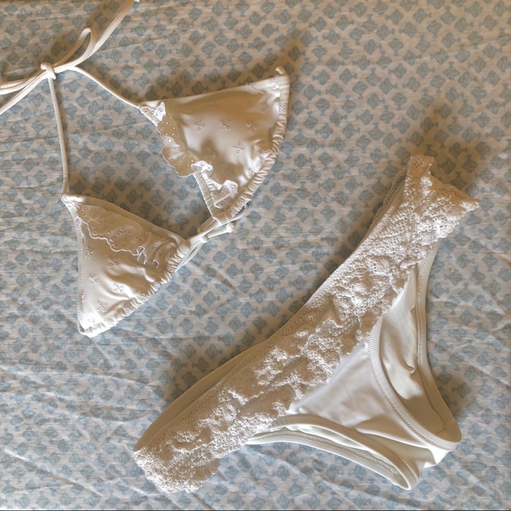 Victoria's Secret White Ruffled Bikini (Top & Bottom Included)